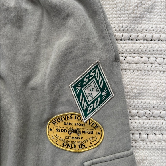 Darc Sport "Tale of Two Wolves" TAN limited edition cargo sweatpants - Picture 9 of 14